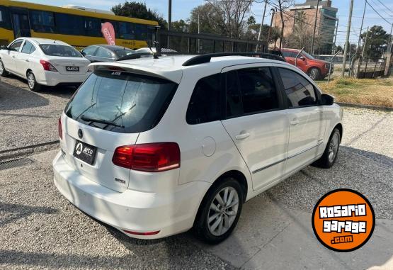 Autos - Volkswagen SURAN  1.6 HIGHLINE 2015 Nafta  - En Venta