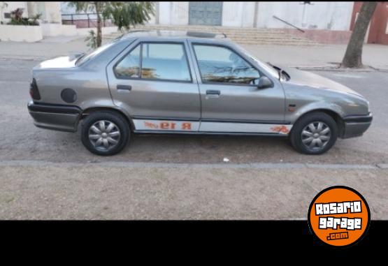 Autos - Renault 19 inyeccin 1995 Nafta 99999Km - En Venta