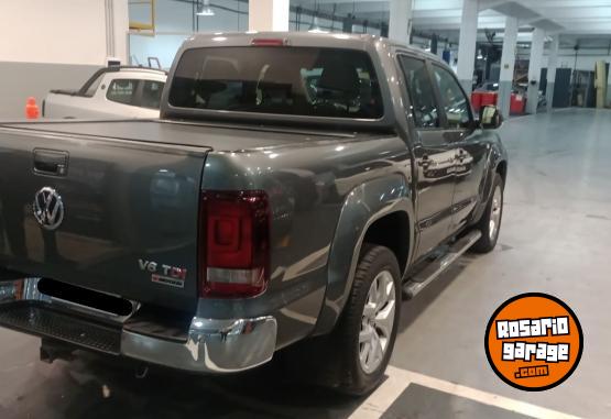 Camionetas - Volkswagen AMAROK V6 HIGHLINE 2018 Diesel 115000Km - En Venta