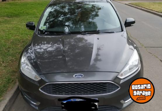 Autos - Ford Focus SE MT. 5 ptas. 2017 Nafta 111111Km - En Venta