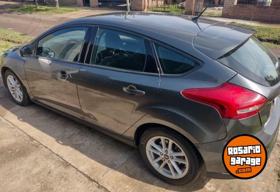 Autos - Ford Focus SE MT. 5 ptas. 2017 Nafta 111111Km - En Venta