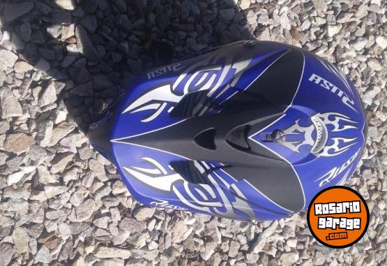 Accesorios para Motos - Vendo Casco Enduro marca Rush impecable. - En Venta