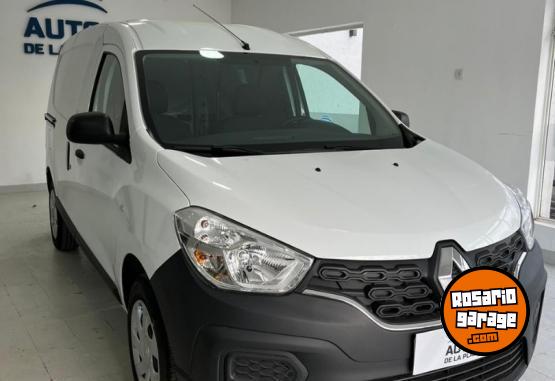 Utilitarios - Renault Kangoo Express Furgon 2024 Nafta 0Km - En Venta