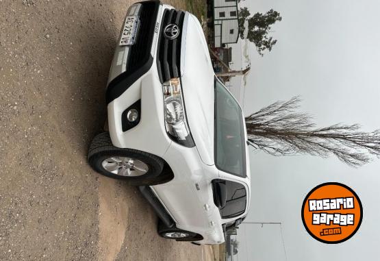 Camionetas - Toyota Hilux SR - 4x4 2018 Diesel 255000Km - En Venta