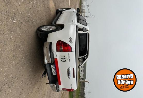 Camionetas - Toyota Hilux SR - 4x4 2018 Diesel 255000Km - En Venta