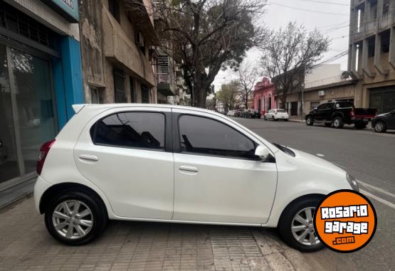 Autos - Toyota Etios Xls 5p 1.5 2017 Nafta 85000Km - En Venta