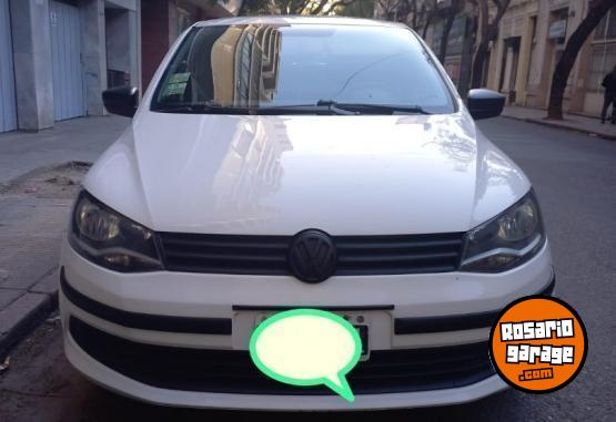 Autos - Volkswagen voyage 2015 Nafta 84000Km - En Venta