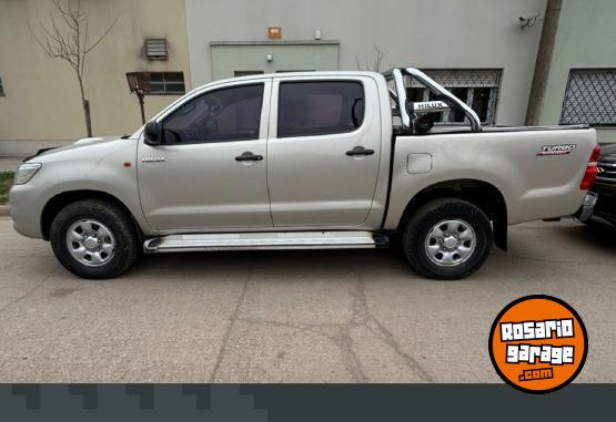 Camionetas - Toyota HILUX DX 2013 Diesel 242000Km - En Venta