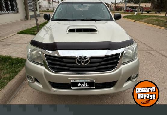 Camionetas - Toyota HILUX DX 2013 Diesel 242000Km - En Venta