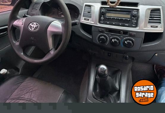 Camionetas - Toyota HILUX DX 2013 Diesel 242000Km - En Venta