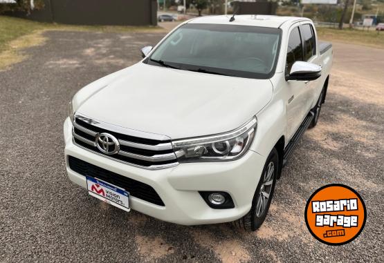 Camionetas - Toyota HILUX 2.8 4X4 SRX AT 2018 Diesel 158000Km - En Venta