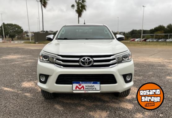 Camionetas - Toyota HILUX 2.8 4X4 SRX AT 2018 Diesel 158000Km - En Venta