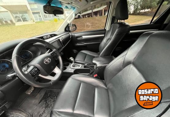 Camionetas - Toyota HILUX 2.8 4X4 SRX AT 2018 Diesel 158000Km - En Venta