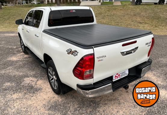 Camionetas - Toyota HILUX 2.8 4X4 SRX AT 2018 Diesel 158000Km - En Venta