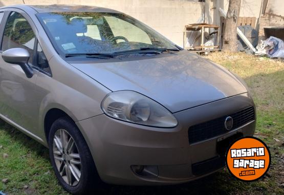 Autos - Fiat PUNTO 1.6 ESSENCE 5 PUERT 2010 GNC 180000Km - En Venta