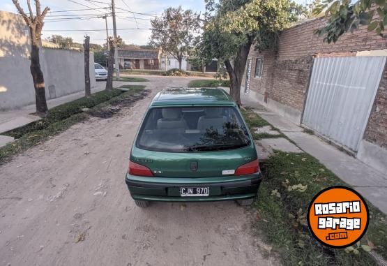 Autos - Peugeot 106 1999 Nafta 210000Km - En Venta