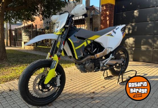 Motos - Husqvarna 701 SM 2020 Nafta 2600Km - En Venta