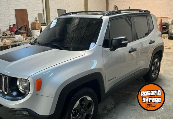 Camionetas - Jeep Renegade sport 2017 Nafta 67000Km - En Venta