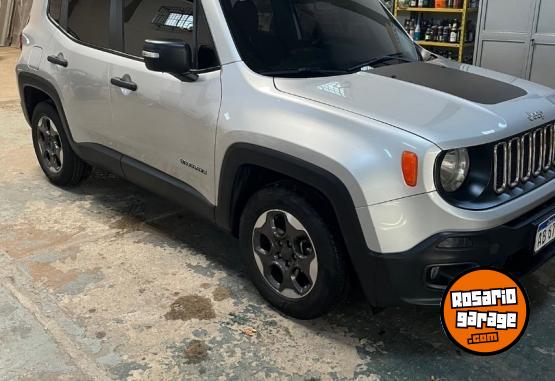 Camionetas - Jeep Renegade sport 2017 Nafta 67000Km - En Venta