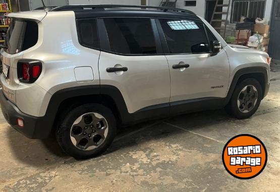 Camionetas - Jeep Renegade sport 2017 Nafta 67000Km - En Venta