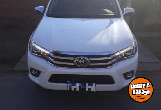 Camionetas - Toyota HILUX SRX AUTOMATICA 4X4 2018 Diesel 27000Km - En Venta