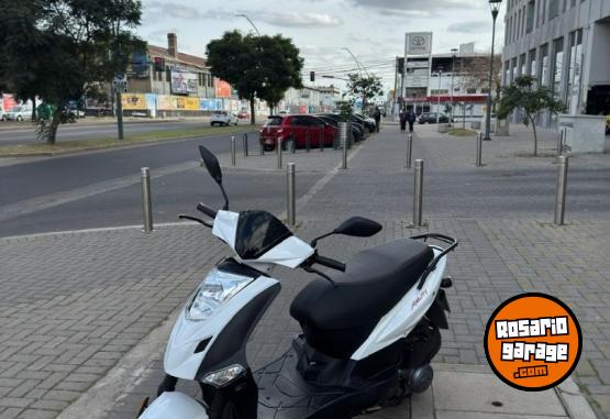 Motos - Kymco AGILITY 125 2023 Nafta 1500Km - En Venta