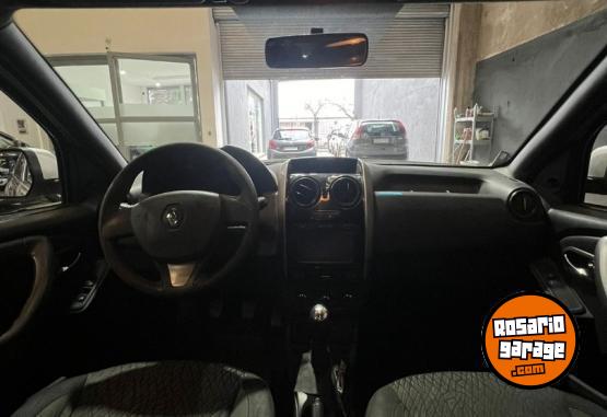 Camionetas - Renault DUSTER 1.6 4X2 DYNAMIQUE 2017 Nafta 96000Km - En Venta