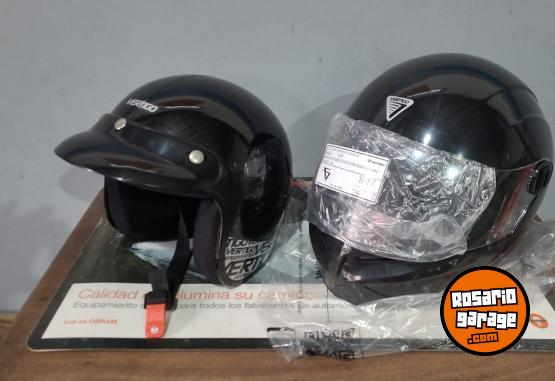 Accesorios para Motos - Parabrisa, cascos yelevador de manubrio - En Venta