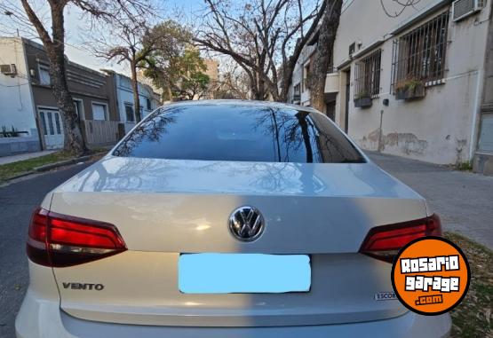 Autos - Volkswagen Vento 2018 Nafta 153000Km - En Venta