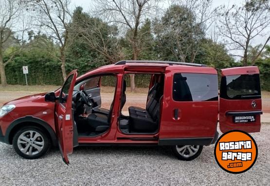 Utilitarios - Renault KANGOO STEPWAY 2024 2024 Nafta 1500Km - En Venta