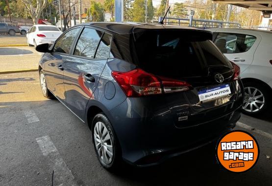 Autos - Toyota yaris 1.5 XS 2022 Nafta 14500Km - En Venta