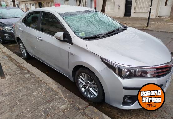 Autos - Toyota Corolla SEG 2017 Nafta 100000Km - En Venta