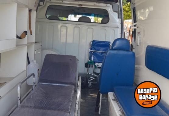 Utilitarios - Renault Master 2006 Diesel 240000Km - En Venta