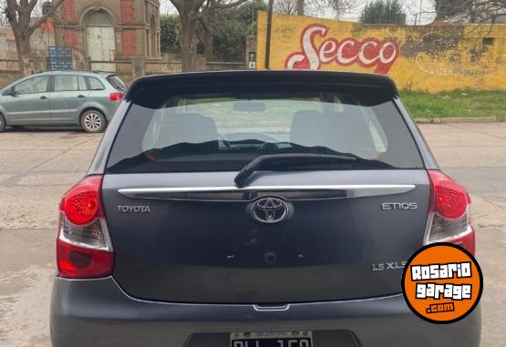 Autos - Toyota Etios 2016 Nafta 108000Km - En Venta