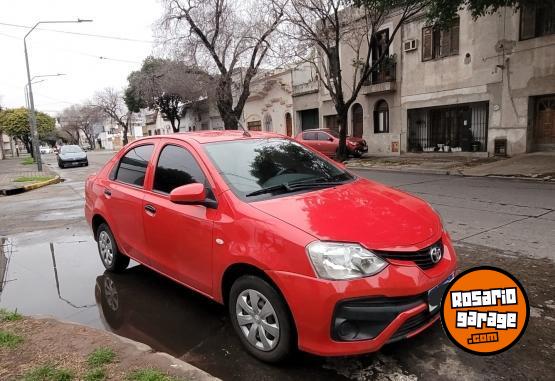 Autos - Toyota Etios 2018 Nafta 80000Km - En Venta