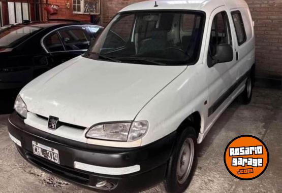 Utilitarios - Peugeot Partner 1998 Diesel 111111Km - En Venta