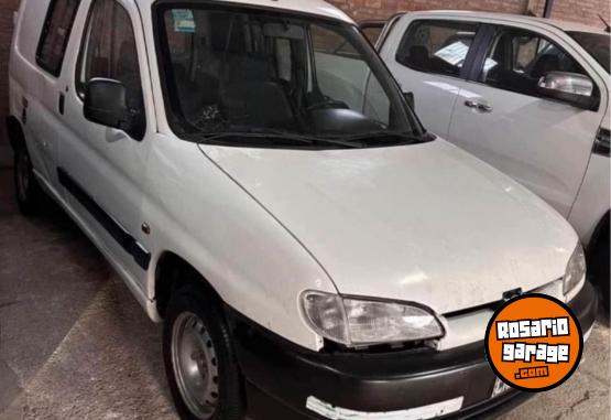 Utilitarios - Peugeot Partner 1998 Diesel 111111Km - En Venta