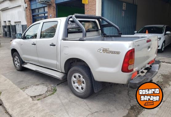 Camionetas - Toyota HILUX 2.5 4X4 TD DX 2008 Diesel 335000Km - En Venta