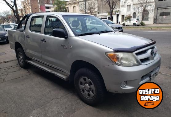 Camionetas - Toyota HILUX 2.5 4X4 TD DX 2008 Diesel 335000Km - En Venta