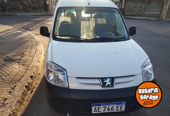 Utilitarios - Peugeot Partner furgon 2021 Diesel 64000Km - En Venta