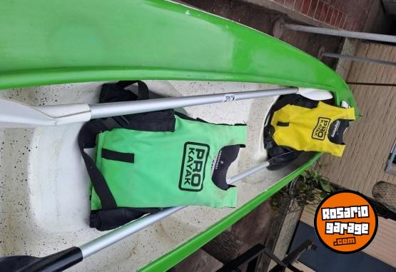 Deportes Náuticos - Kayak con remos y salvavidas impecable - En Venta