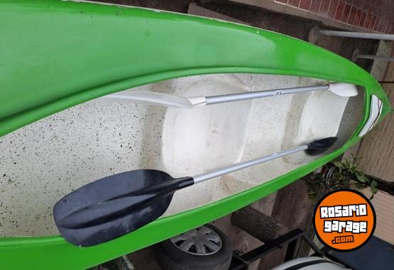 Deportes Náuticos - Kayak con remos y salvavidas impecable - En Venta