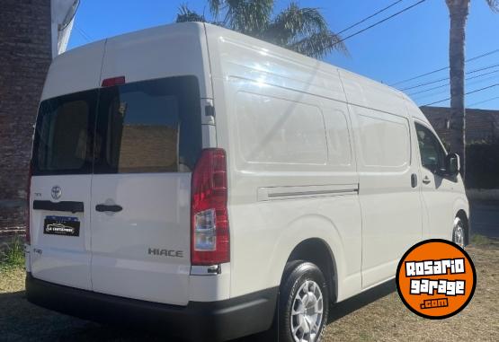 Utilitarios - Toyota Hiace 3A L2H2 2024 Diesel 100Km - En Venta