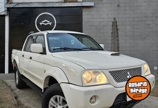 Camionetas - Mitsubishi L200 HP4 4X4 MT DOBLE CAB 2009 Diesel 139000Km - En Venta