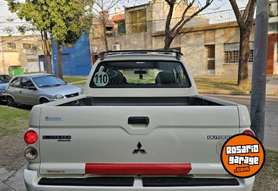 Camionetas - Mitsubishi L200 HP4 4X4 MT DOBLE CAB 2009 Diesel 139000Km - En Venta