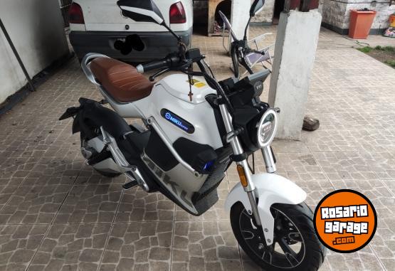 Motos - Otra marca miku super 2022 Electrico / Hibrido 4800Km - En Venta