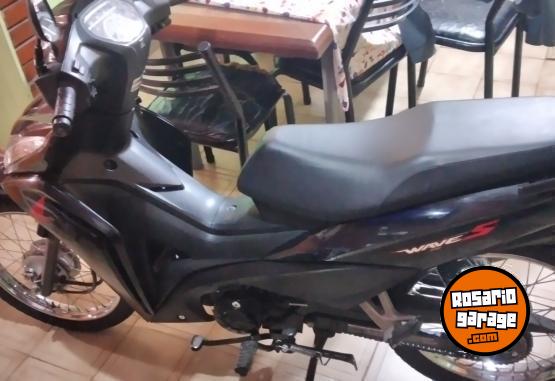 Motos - Honda Wave 110 2023 Nafta 9400Km - En Venta