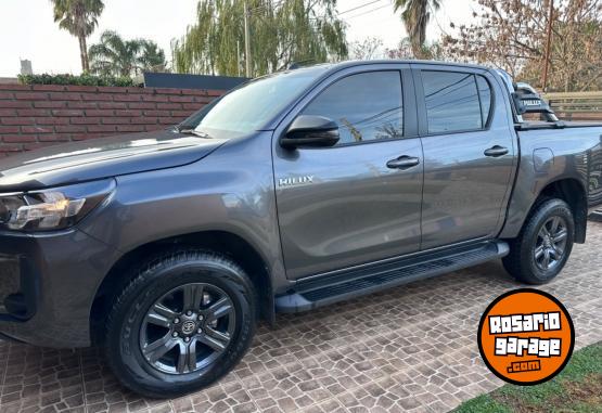 Camionetas - Toyota Hilux Sr 2022 Diesel 37500Km - En Venta