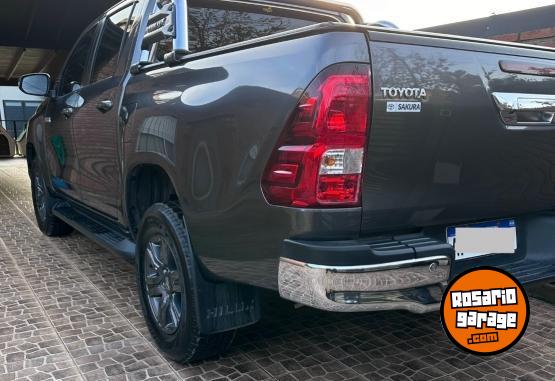 Camionetas - Toyota Hilux Sr 2022 Diesel 37500Km - En Venta