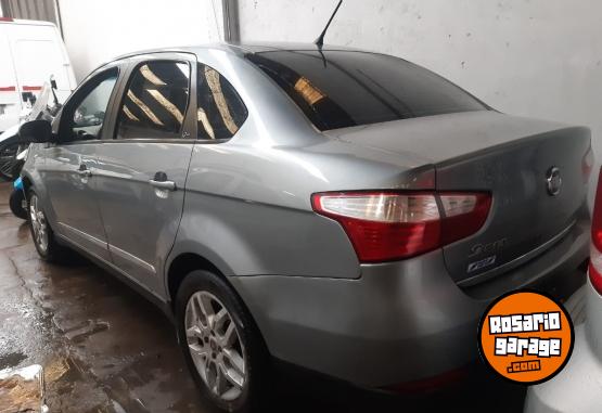 Autos - Fiat GRAN SIENA 2014 Nafta 111111Km - En Venta